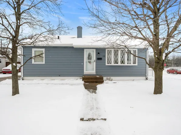 1133 Canterbury Dr, South Bend, IN 46628