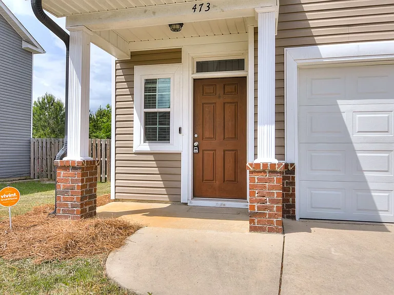 473 Brantley Cove Cir — Photo 4