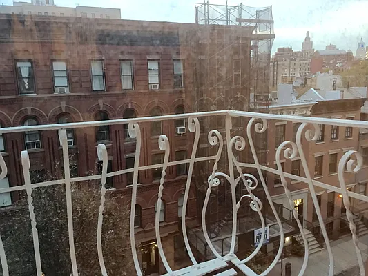 Rented by Waverly Realty Associates | media 28