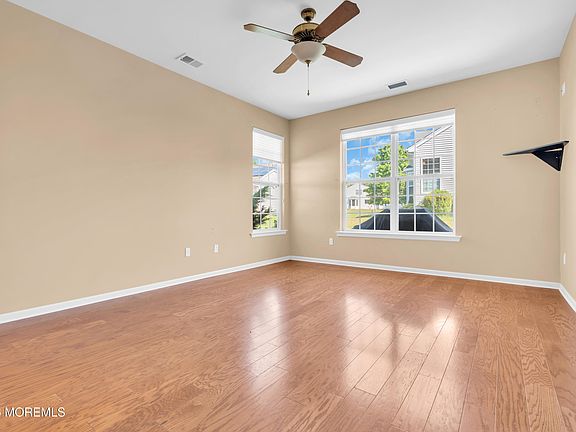 4th image of 18 Hatteras Way