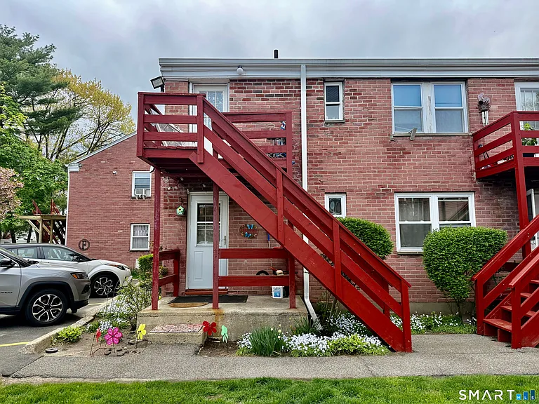 231 Seaton Rd #2 — Photo 31
