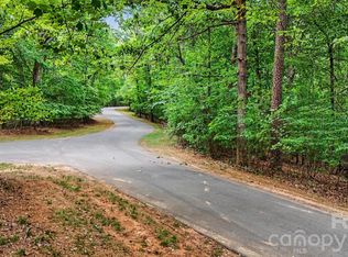 29 Periwinkle Ln, Lexington, NC 27292