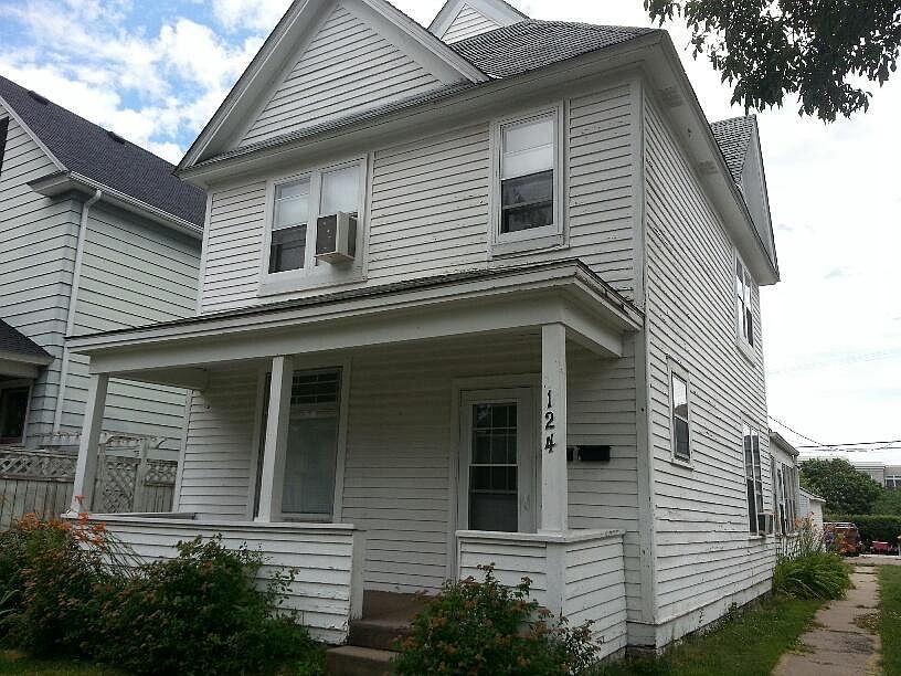 1st image of 124 5th Ave N #2