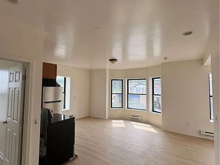177 Exchange St — Photo 4