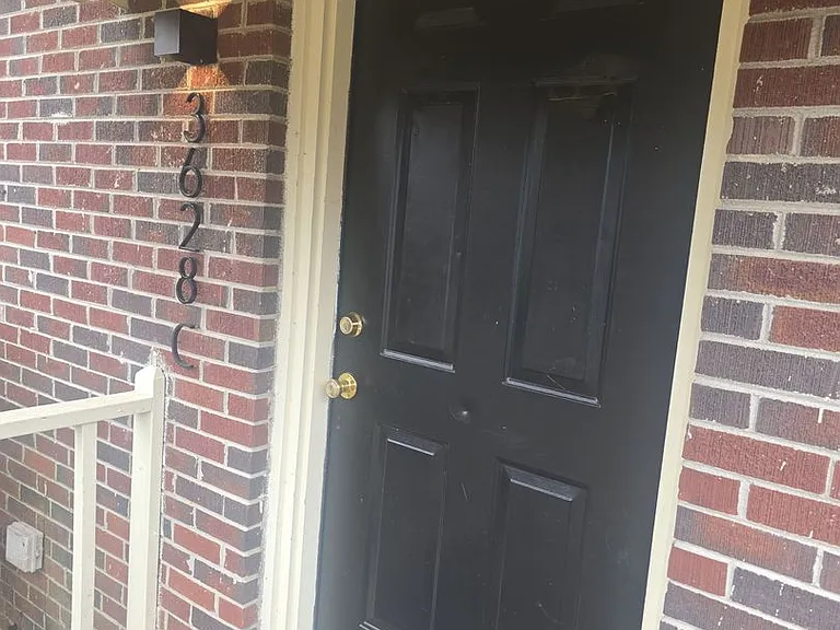 3628C Live Oak St — Photo 1