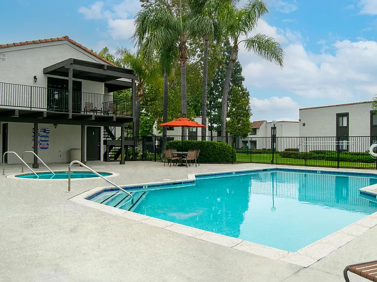 Aventine Apartment Homes — Photo 17