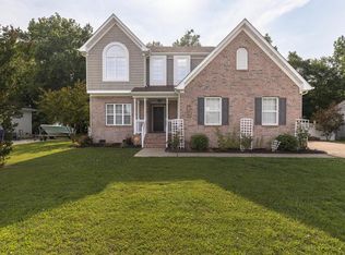 1028 Cathedral Dr, Suffolk, VA 23434
