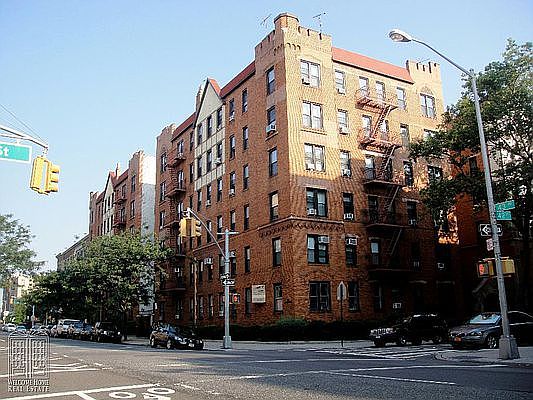 1st image of 41-42 42nd St APT 5L