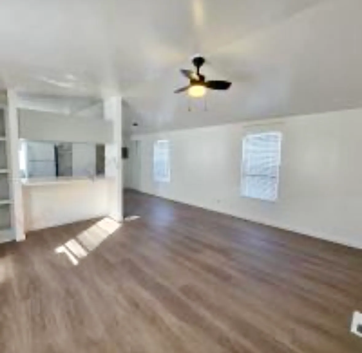 2 bed, 832 sqft, $1,000 — Photo 2