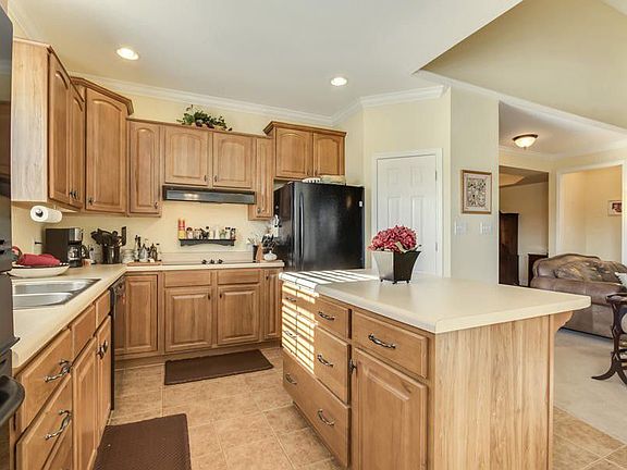 5th image of 7601 Charmwood Way