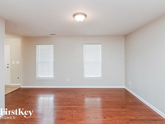3rd image of 2614 Bridgeville Ln