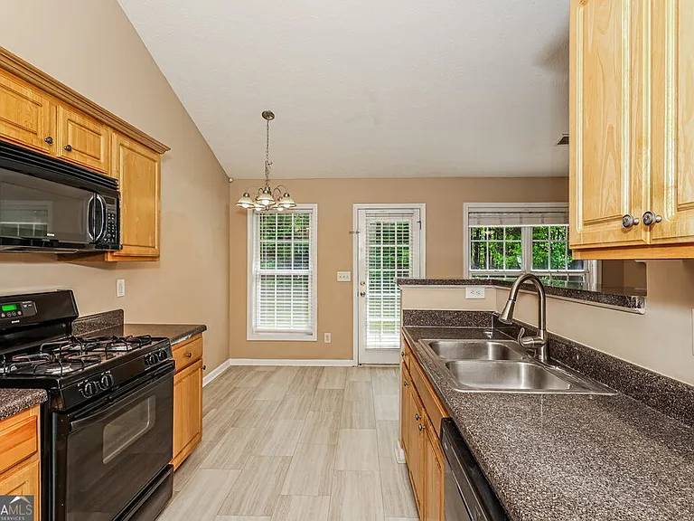 22 Tillbrook Trl — Photo 8