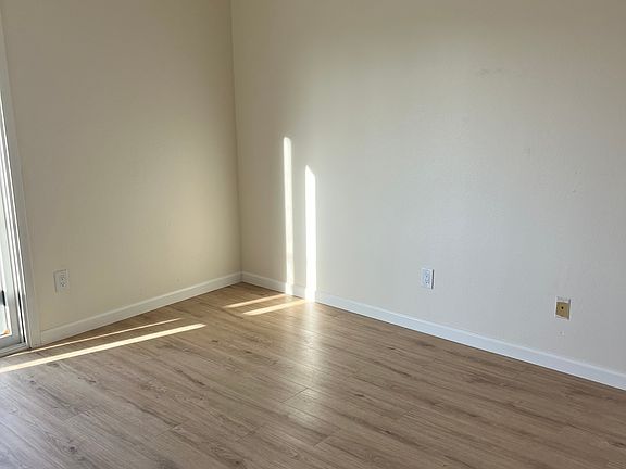 5th image of 623 N Euclid Ave