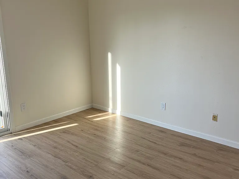 623 N Euclid Ave — Photo 5