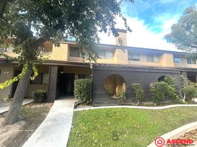 1001 Mohawk St, Bakersfield, CA