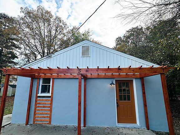 4th image of 111 Orange Dr
