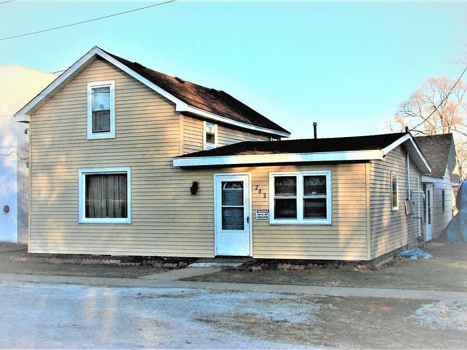 1st image of 202 N Bridge St