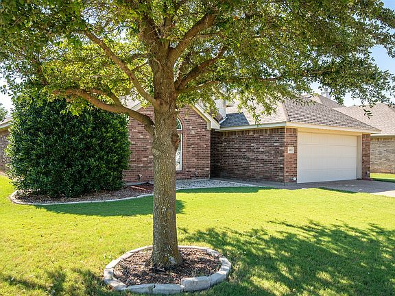 2nd image of 10913 Golfview Way