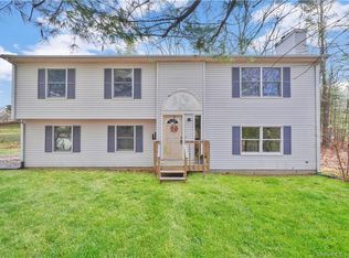 6 Packard Rdg, Stafford Springs, CT 06076