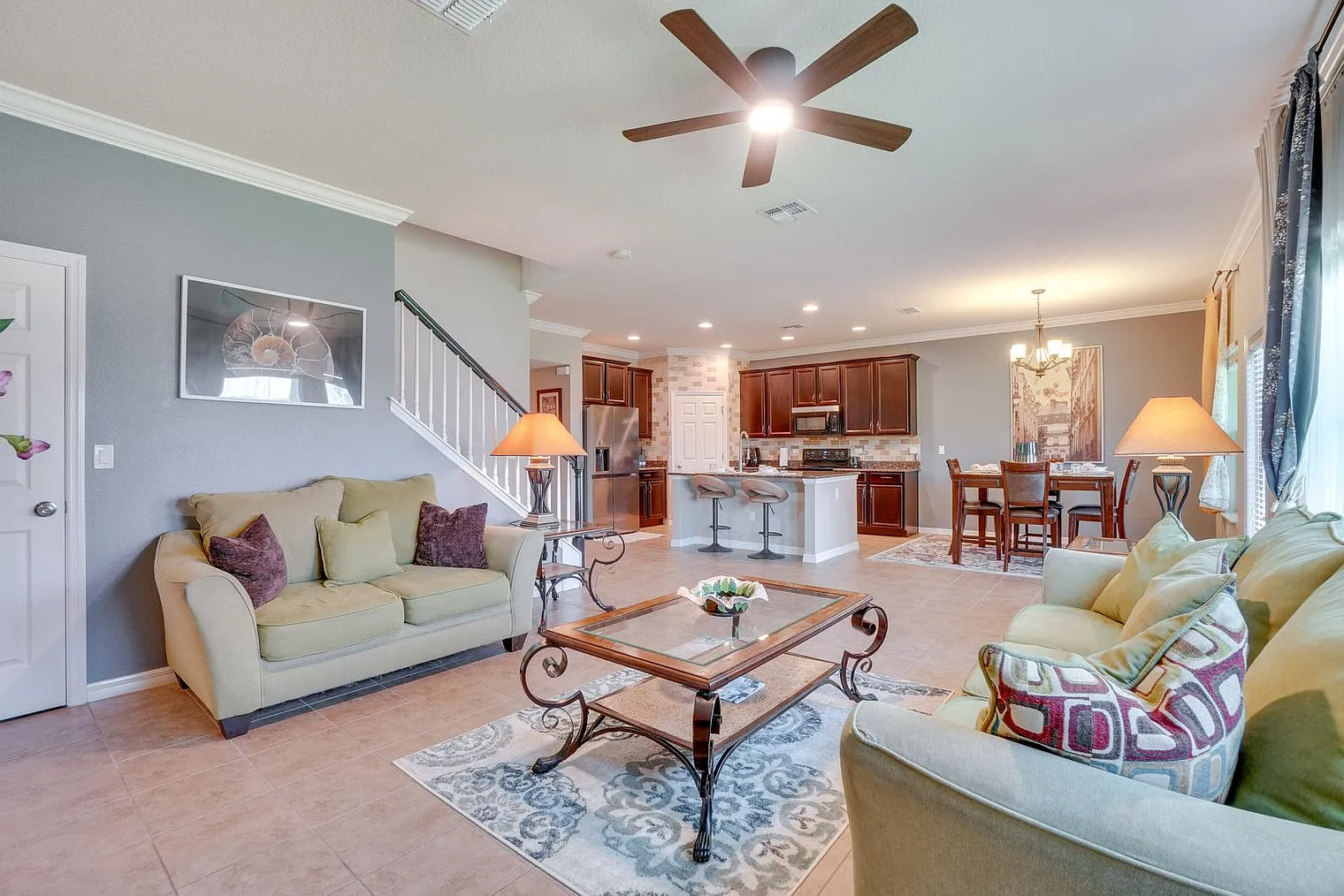 4 bed, 2.0 bath, 2594 sqft, $5,368 — Photo 2