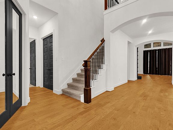2nd image of 8903 Autumn Pine Dr