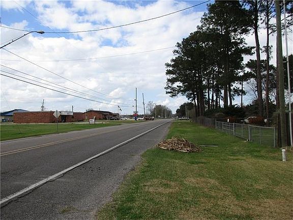 2nd image of 1584 Lutcher Ave