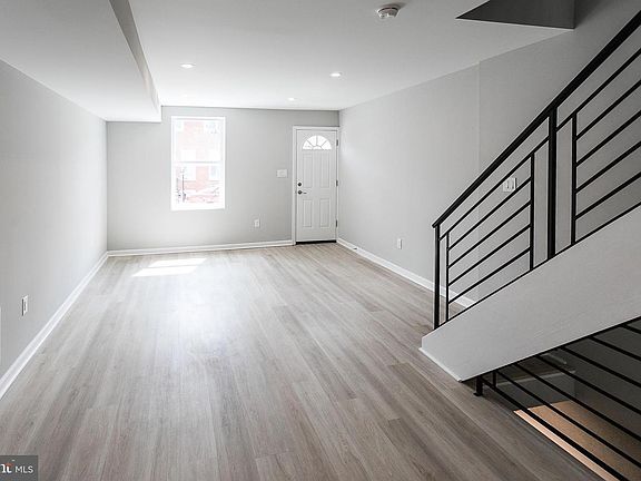 5th image of 2526 Memphis St