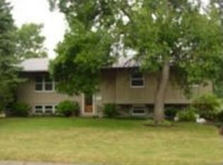 3221 Edgemere Ave, Saint Anthony, MN 55418