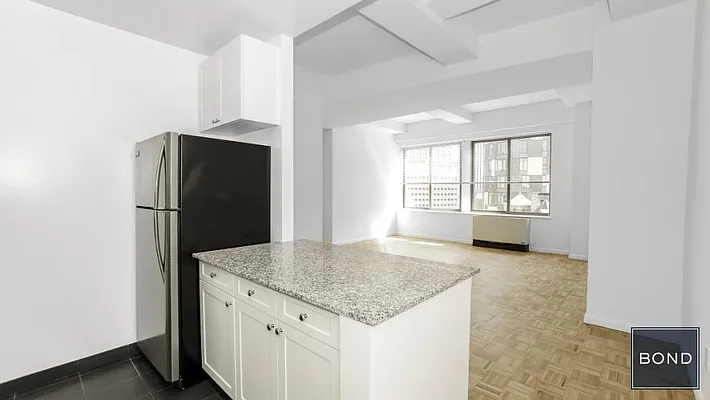 Rented by Bond New York | media 4