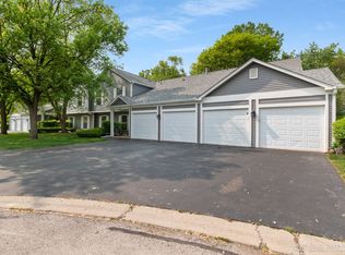95 Midhurst Ct UNIT 201D, Naperville, IL 60565