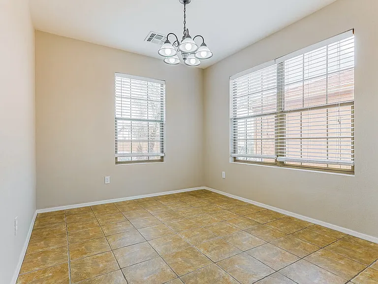 33897 N Wash View Rd — Photo 7