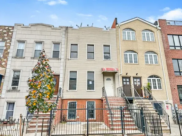 203 Cornelia St, Brooklyn, NY 11221