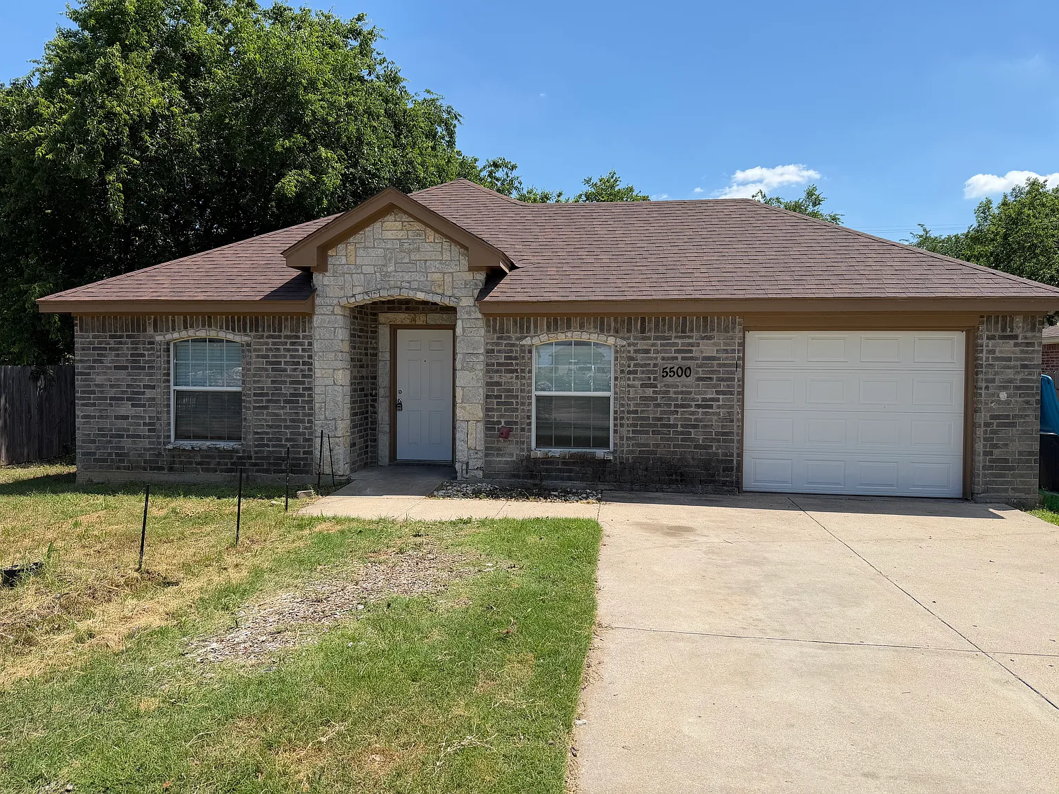 5 bed, 1635 sqft, $1,850 — Photo 2