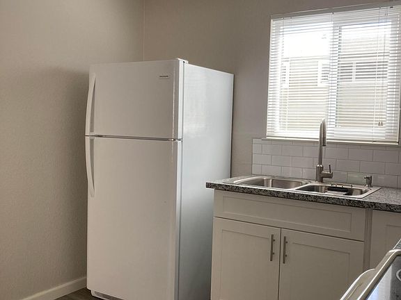 2nd image of 2405 V St APT 2