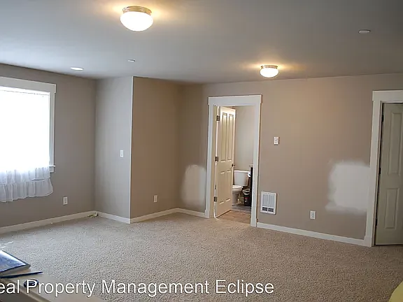 Open ADU space on top of the garage. It has separate entrance, walk in closet and bath room. The paint job is completed now.