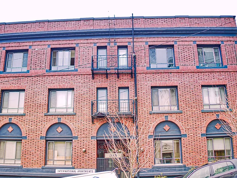 Mayn Suites — Photo 1