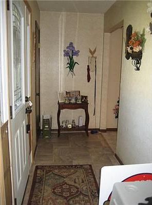 4th image of 229 W Oakland Dr
