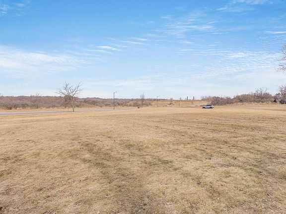 3rd image of 1795 NAGLE AVENUE