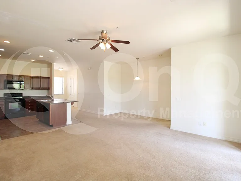 1456 E 9th St #216 — Photo 8