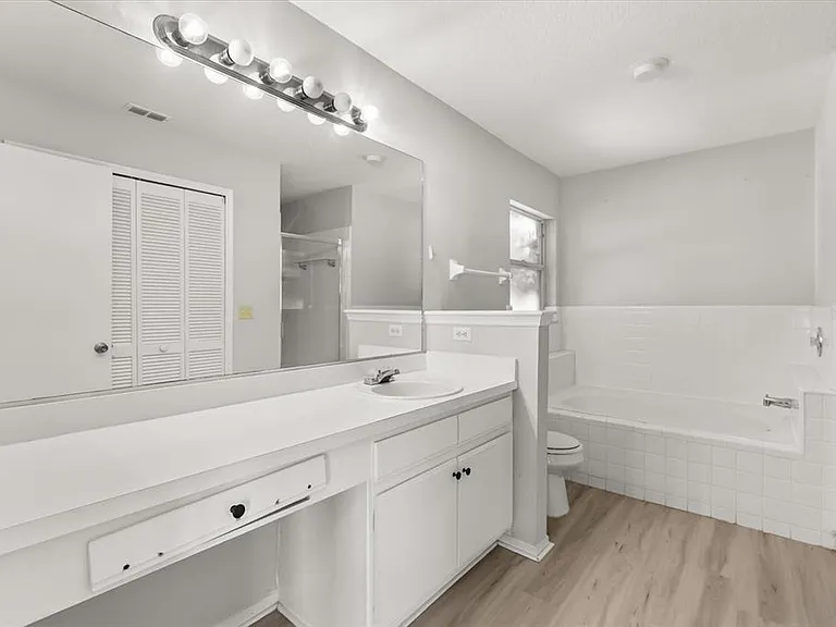 2612 Brookshire Ct — Photo 15