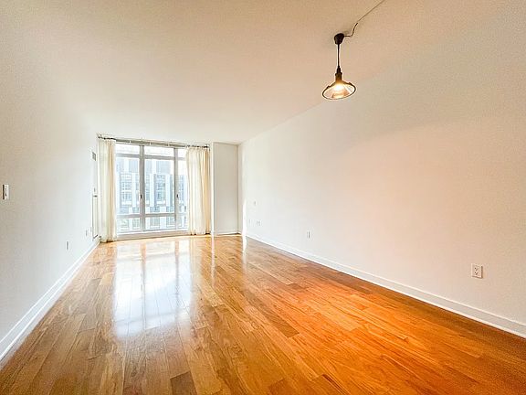 3rd image of 2 Northside Piers APT 3C