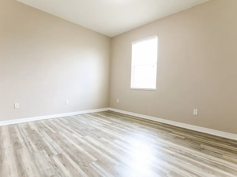 15385 Lakeland Cir — Photo 16