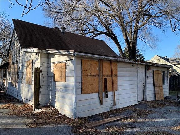 5th image of 1415 S Ash Ave