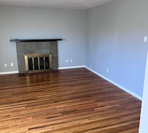 3rd image of 1211 Quinton St