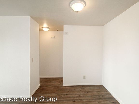 5th image of 342 S 49th St APT 3