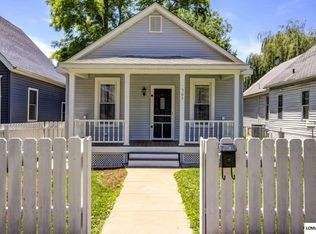 305 Willard Ave, Lincoln, IL 62656