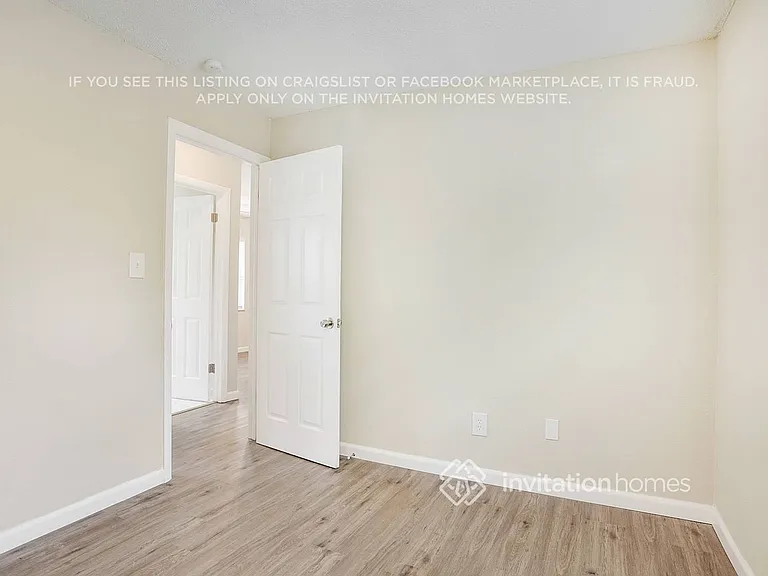 4033 Castlegate Dr — Photo 15
