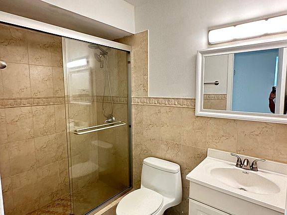 5th image of 3310 SW 115th Ct