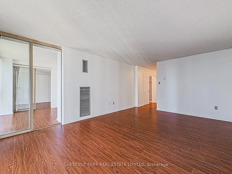 131 Beecroft Rd #1504 — Photo 35