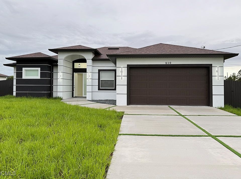 1st image of 810 Jaguar Blvd